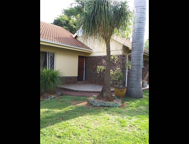 3 BEDROOM HOUSE FOR SALE IN THERESAPARK